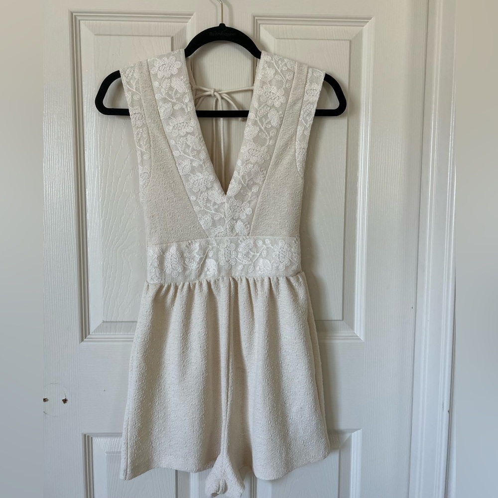 ZARA Sleeveless Textured Lace Short Jumpsuit Romper-S-NWT